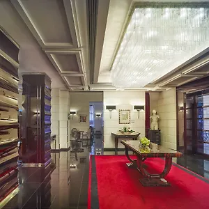 Grand Via Veneto Hotell
